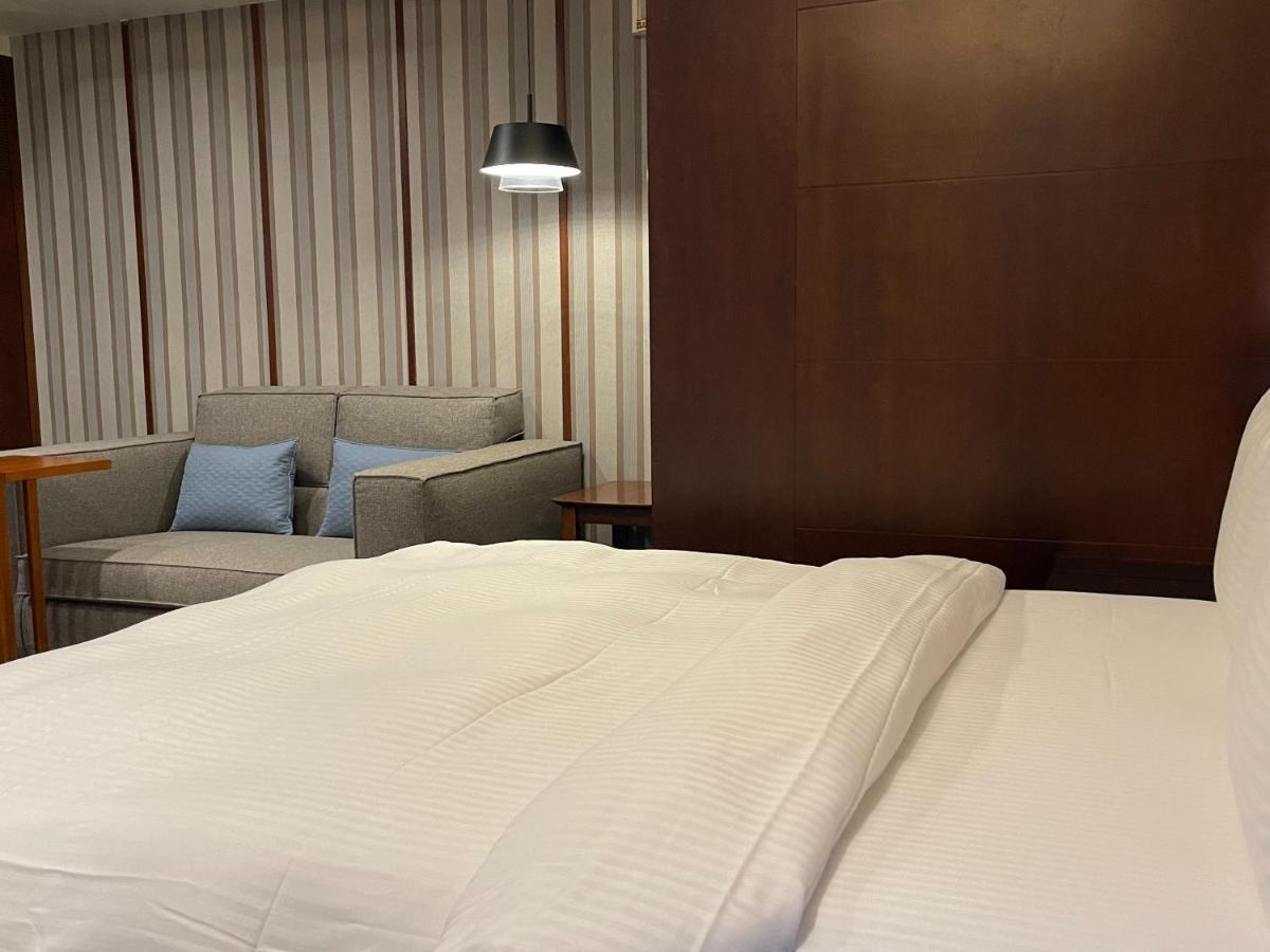 Sun Sweet Hotel Luodong Extérieur photo