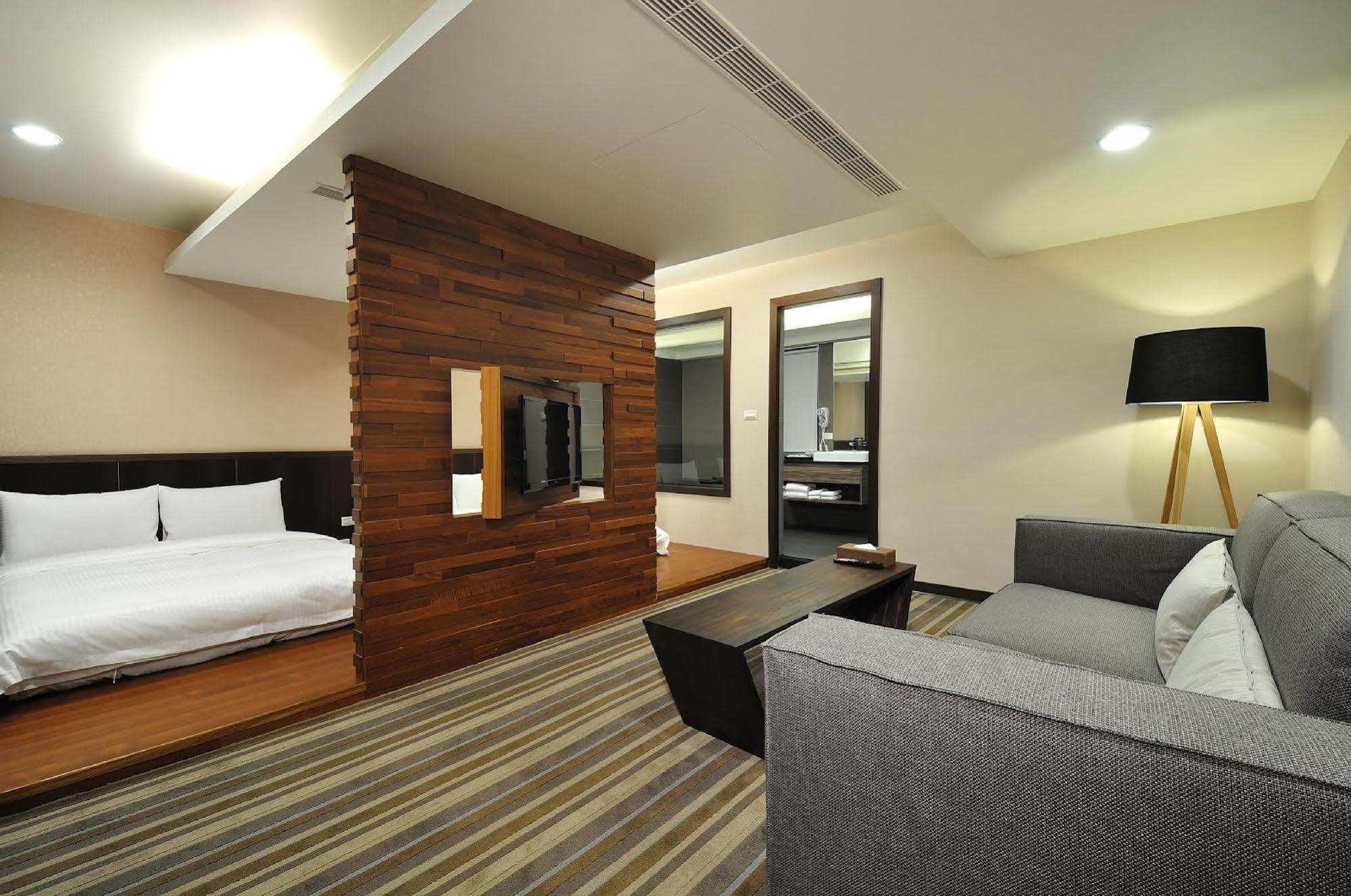 Sun Sweet Hotel Luodong Extérieur photo