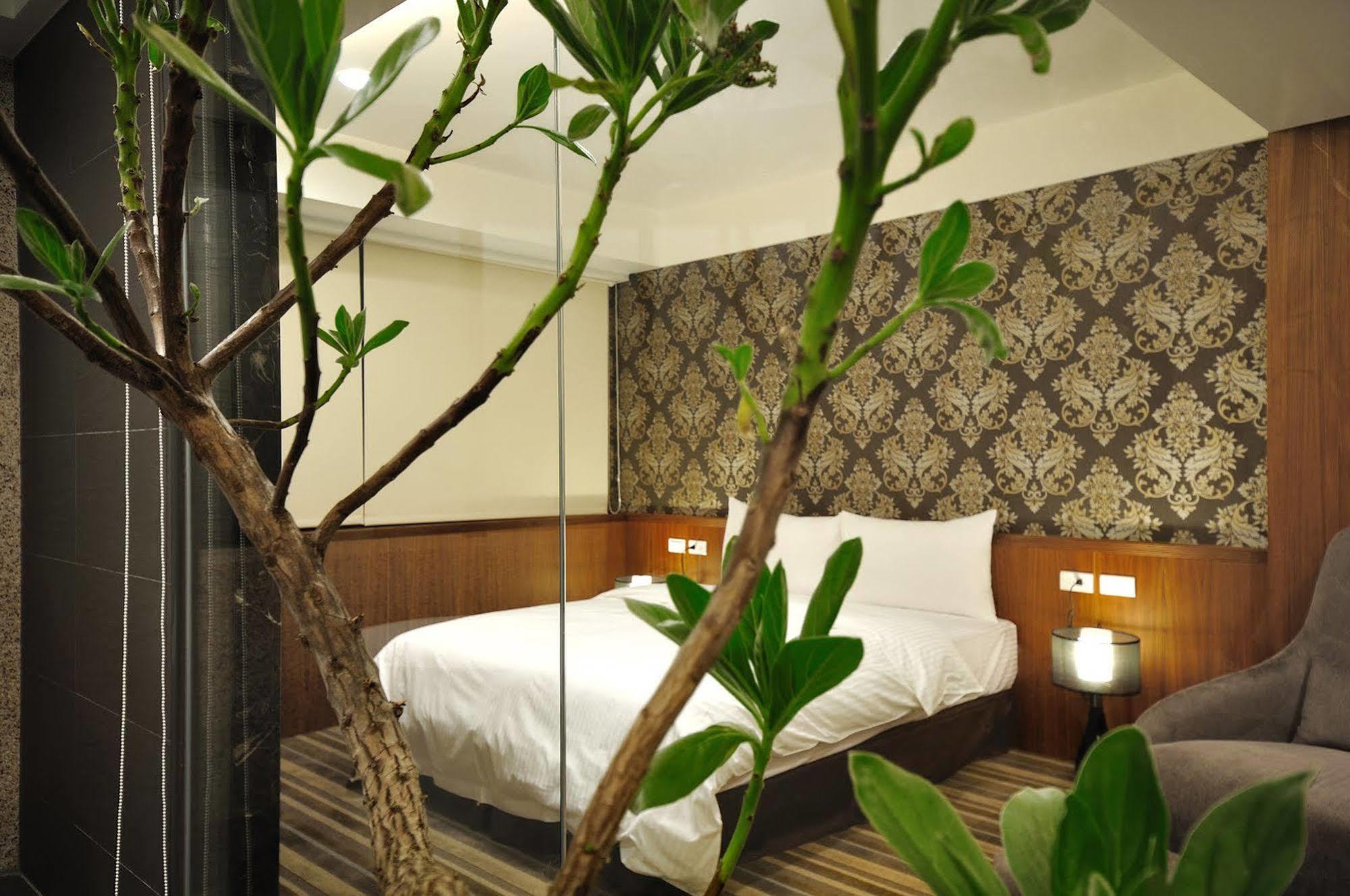 Sun Sweet Hotel Luodong Extérieur photo