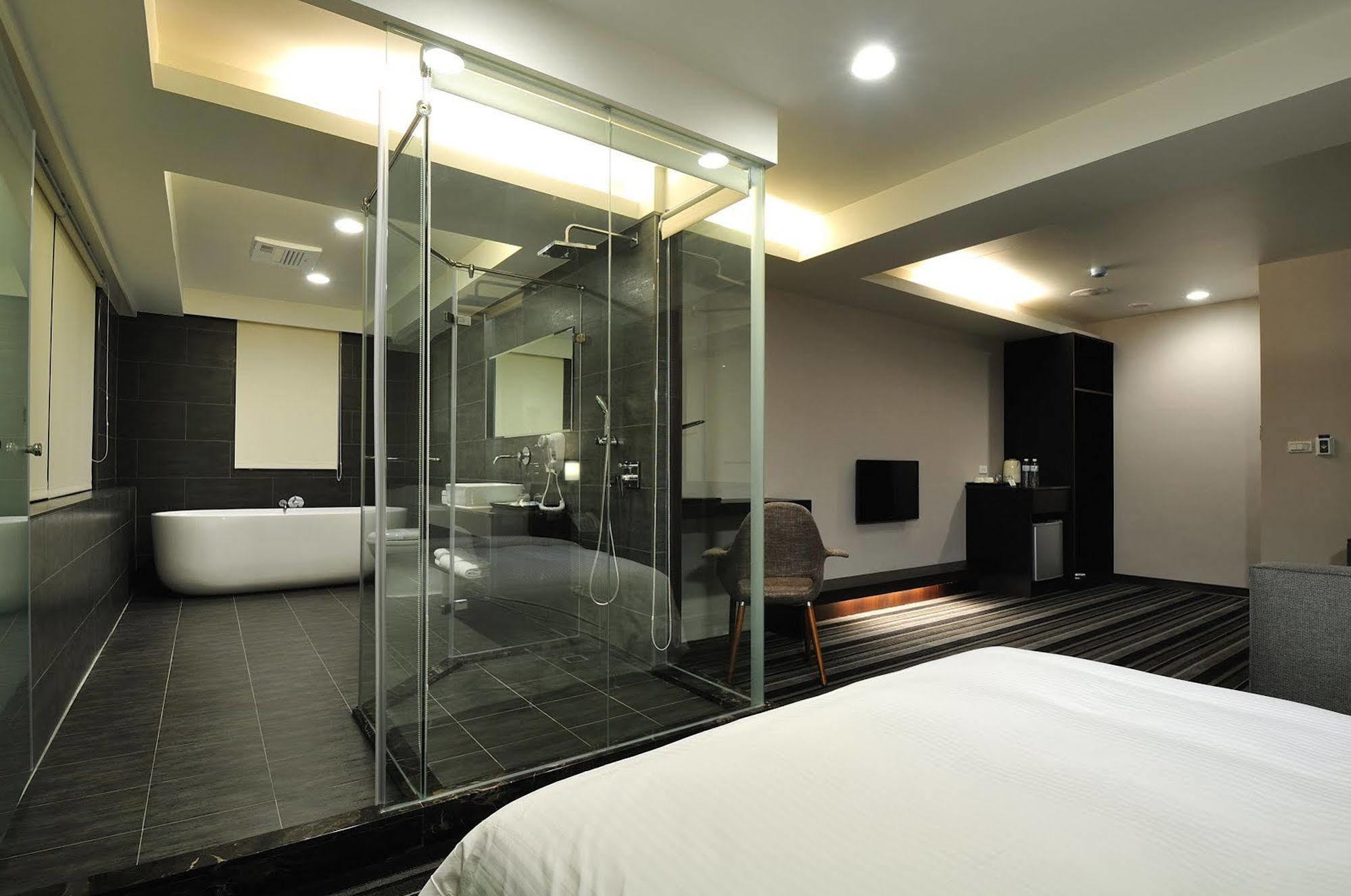 Sun Sweet Hotel Luodong Extérieur photo