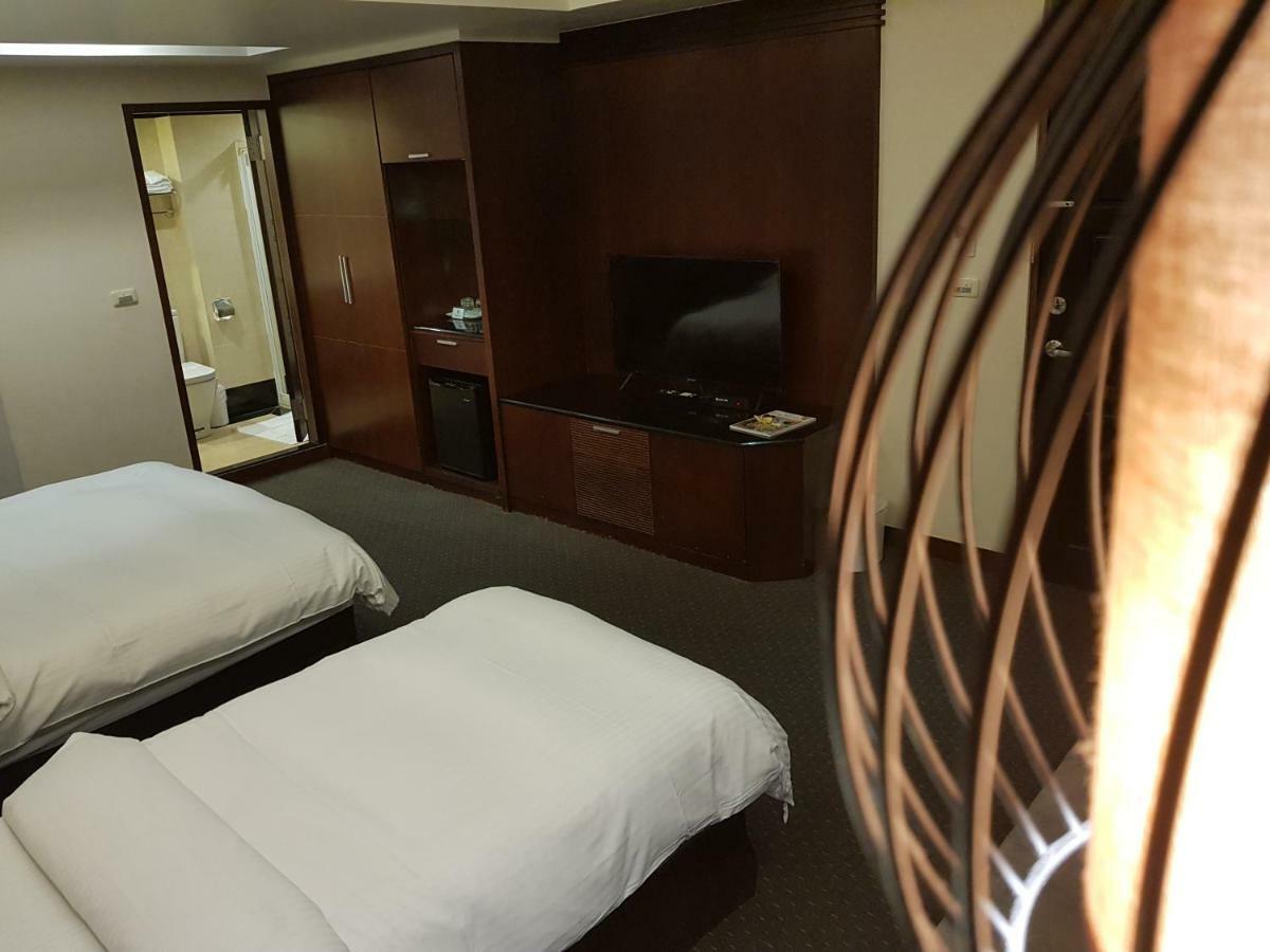 Sun Sweet Hotel Luodong Extérieur photo